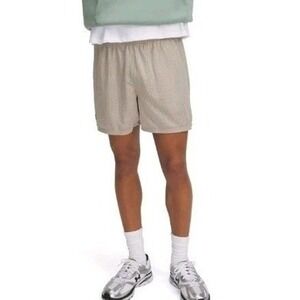 Under Armour Mesh Athletic Shorts Mens M Beige Tan Drawstring Gym Workout